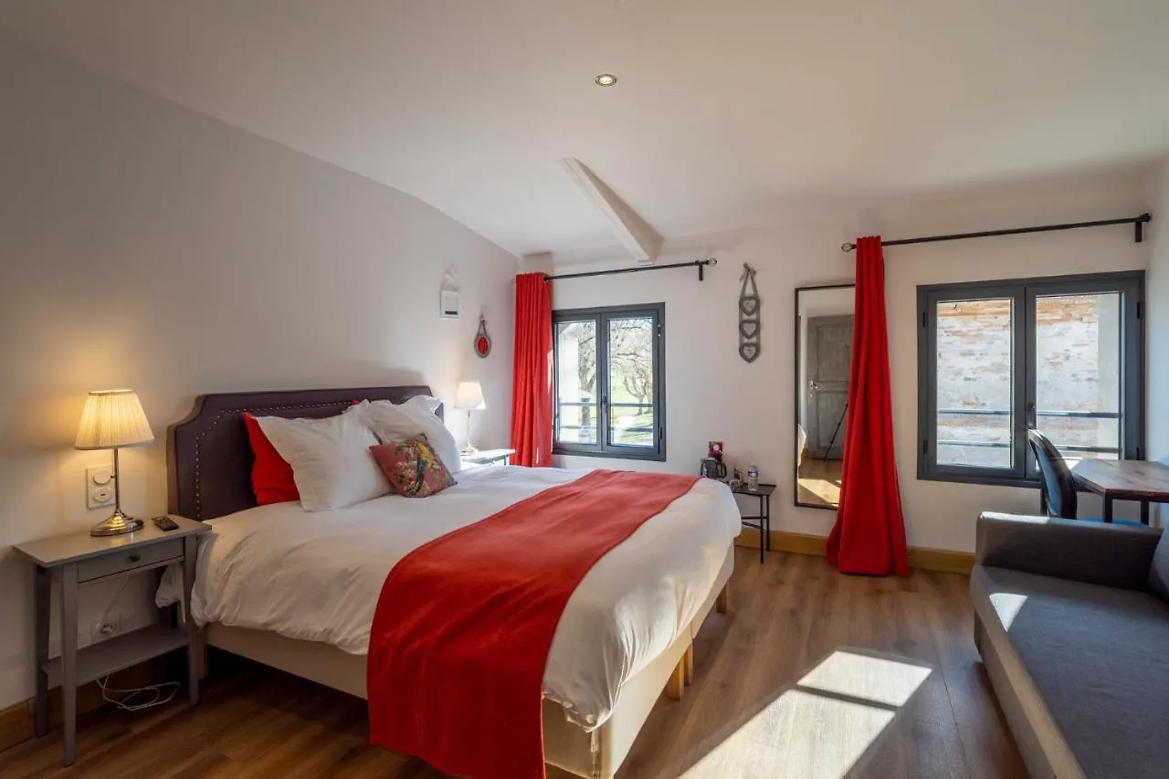 Chateau De Loubejac Montauban Hotel